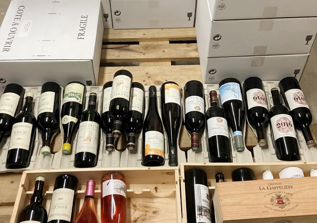 Stock de vins du Clos 3/4